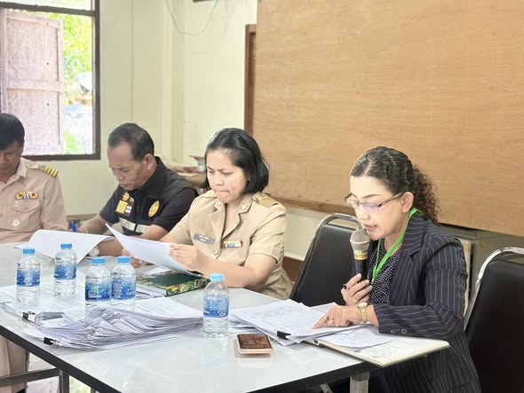 ภาพบรรยากาศ การประชุมประชาคมหมู่บ้าน หมู่ที่ 4, 11 และหมู่ที่ 12 ตำบลหนองช้างแล่น เพื่อดำเนินการพิจารณาให้ความช่วยเหลือผู้ประสบอุทกภัยในช่วงฤดูฝน ประจำปี พ.ศ. 2568 เมื่อวันที่ 2 ธันวาคม 2568